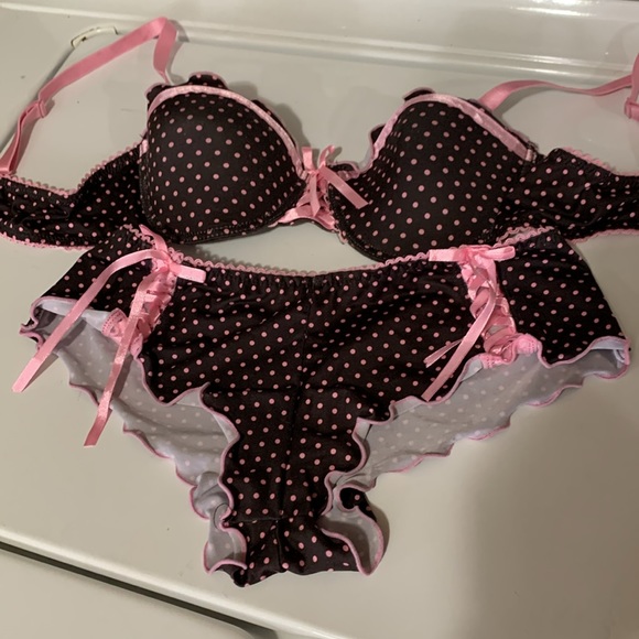 Bra & Pantie Set - Picture 2 of 7